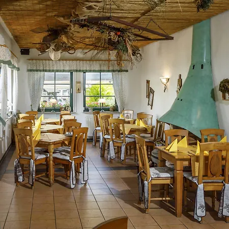 Πανσιόν Kraeutermuehlenhof 3*